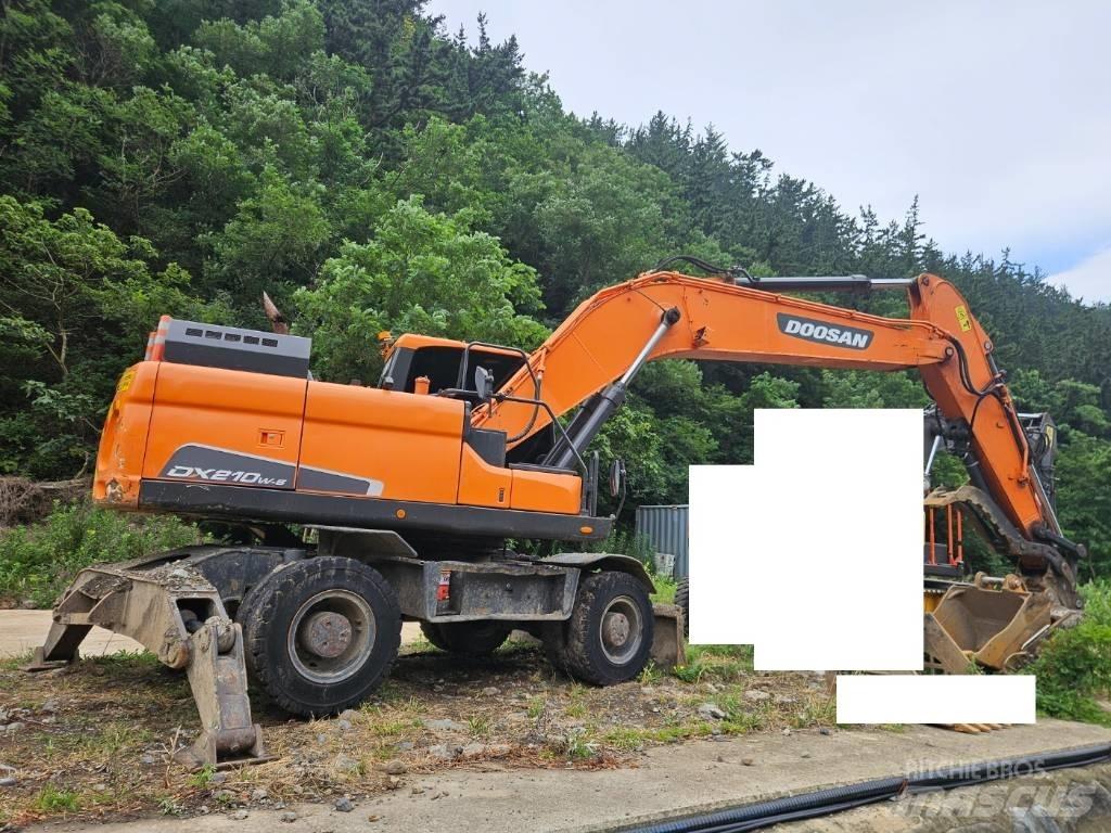 Doosan DX 210 W Excavadoras de ruedas