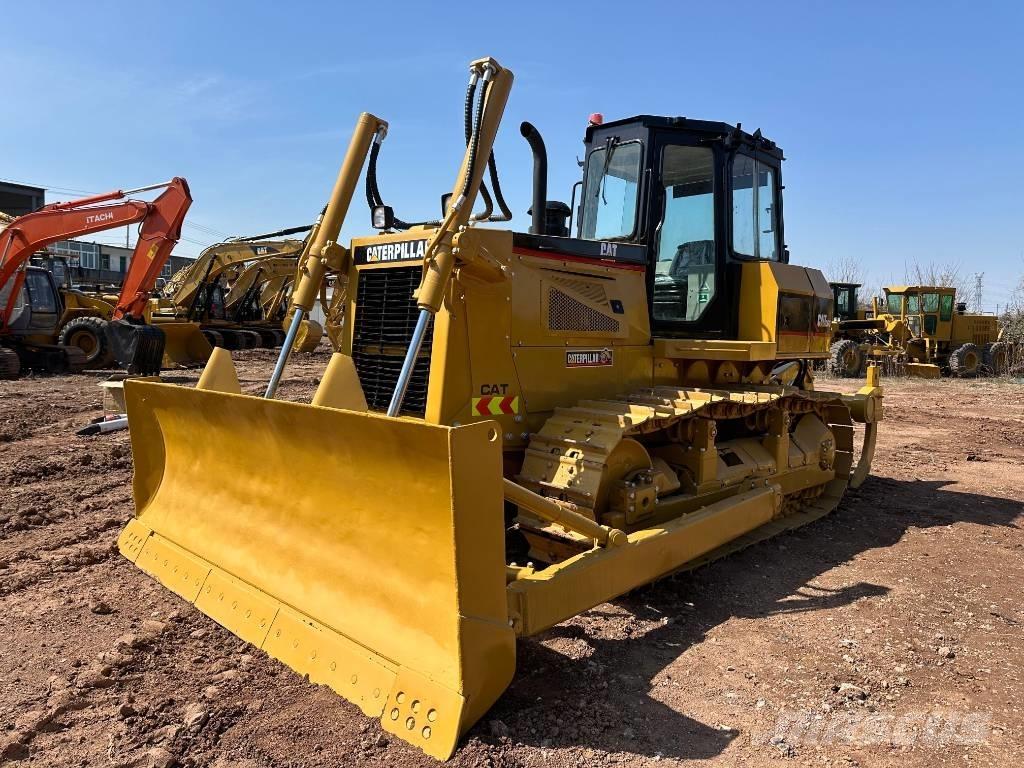 CAT D6G Buldozer sobre oruga