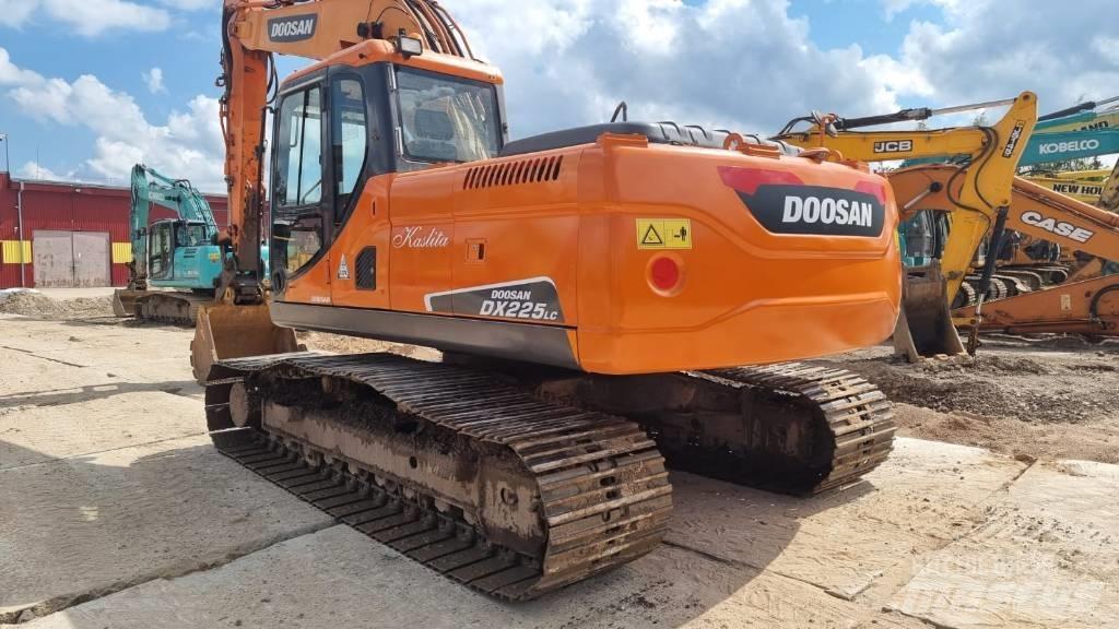 Doosan DX 225 LC Excavadoras de cadenas