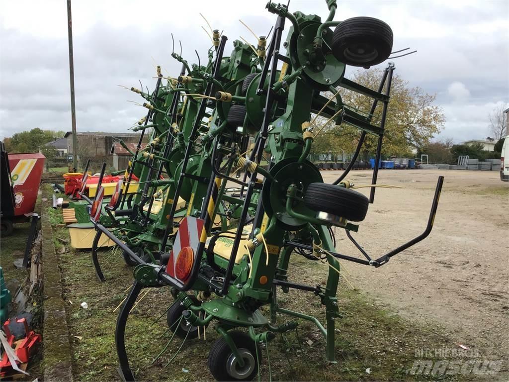 Krone Vendro 820 Rastrillos y henificadores