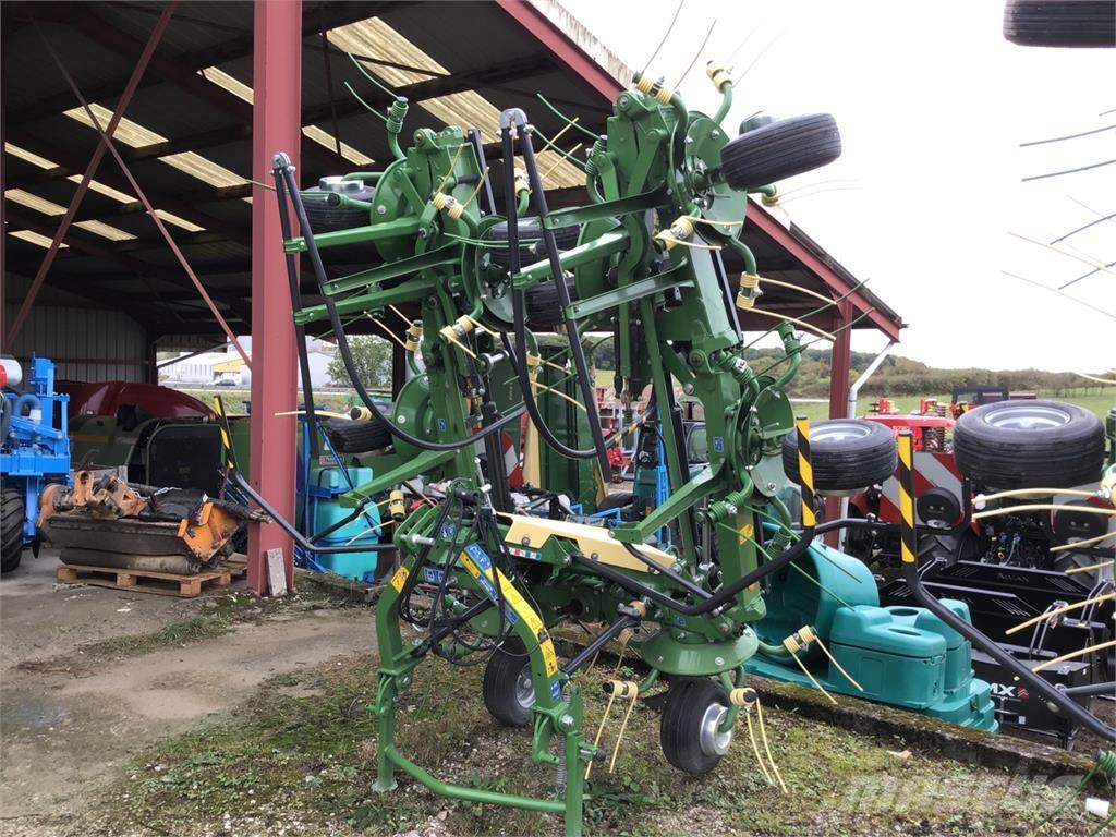Krone Vendro 820 Rastrillos y henificadores
