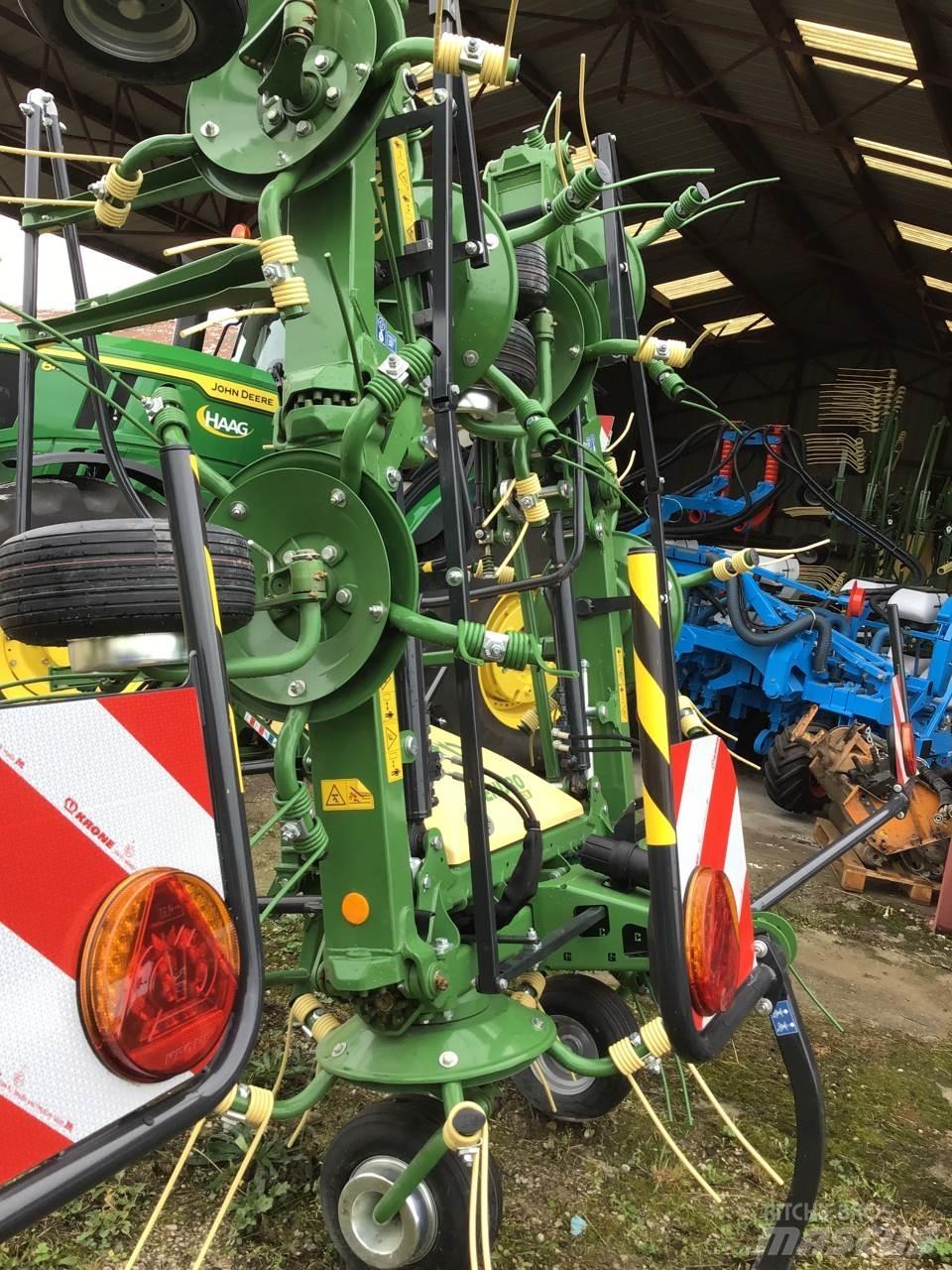 Krone Vendro 820 Rastrillos y henificadores