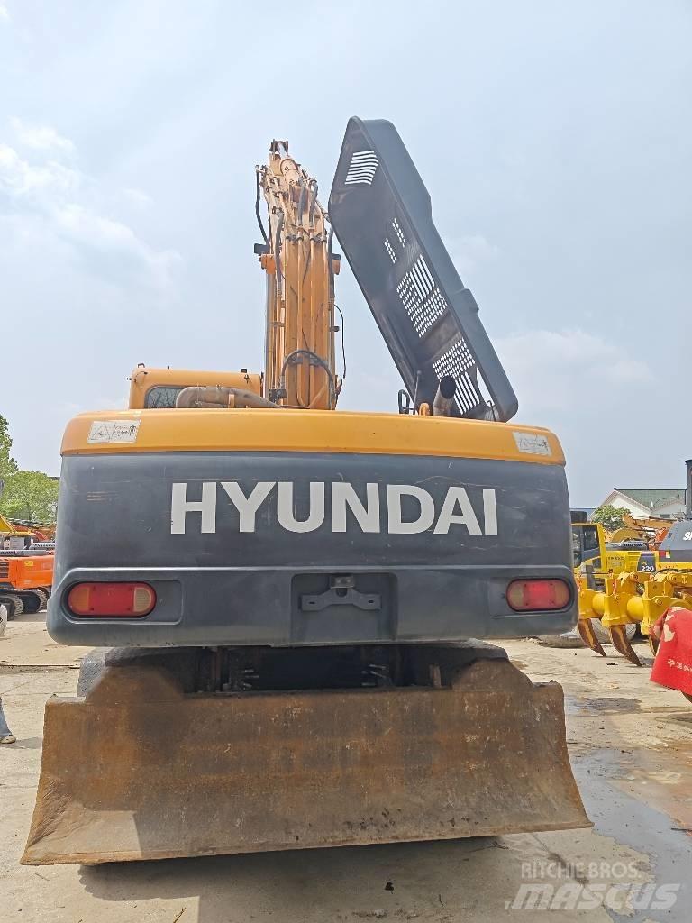 Hyundai R210W-9 Excavadoras de ruedas