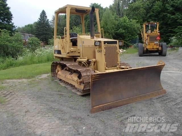 CAT D 3 C Buldozer sobre oruga
