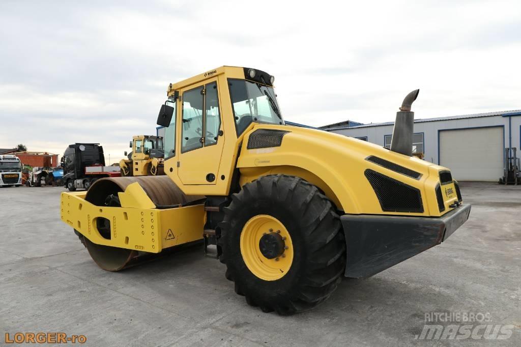 Bomag BW 216 D H-4 Rodillos de un solo tambor