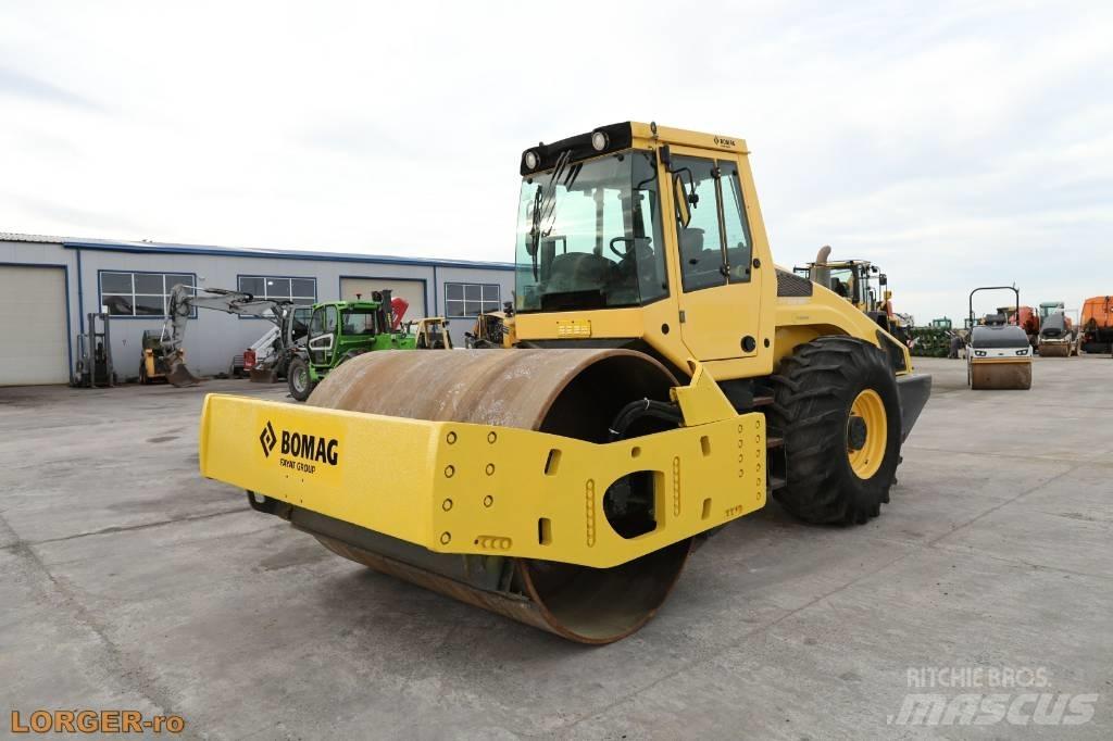 Bomag BW 216 D H-4 Rodillos de un solo tambor