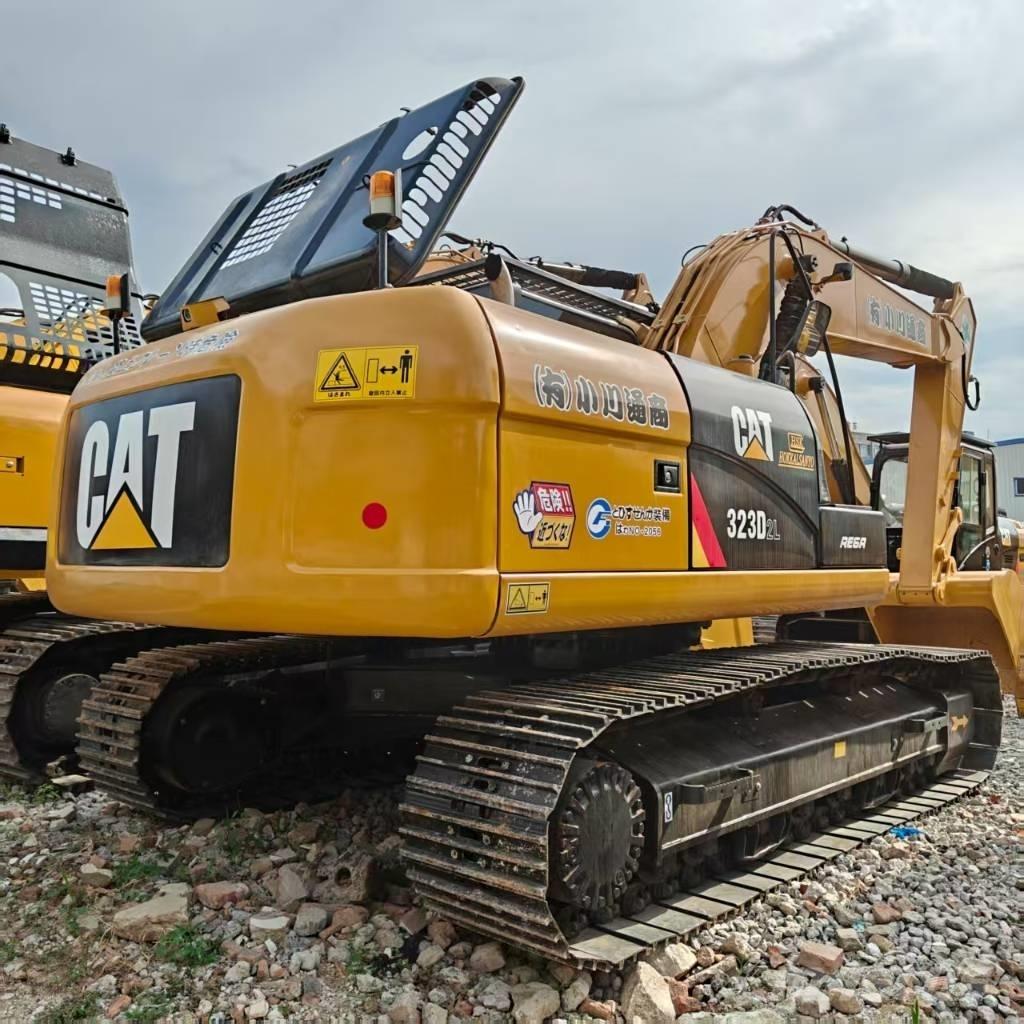 CAT 323D2 Excavadoras de cadenas