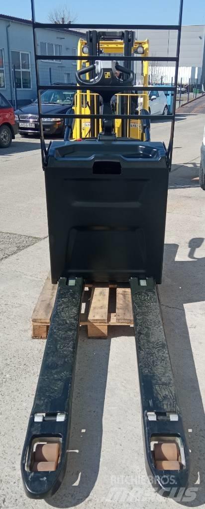 Hyster P 2.5 S Transpaletas Eléctricas con plataforma