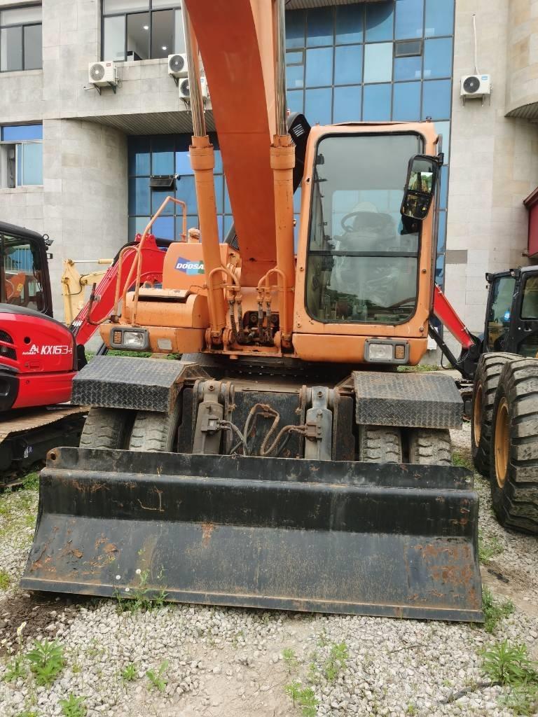 Doosan DH 210 W-7 Excavadoras de ruedas