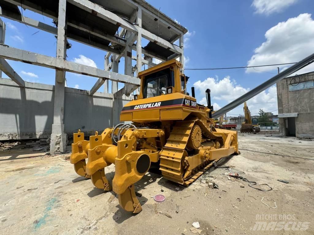 CAT D 7 R Buldozer sobre oruga