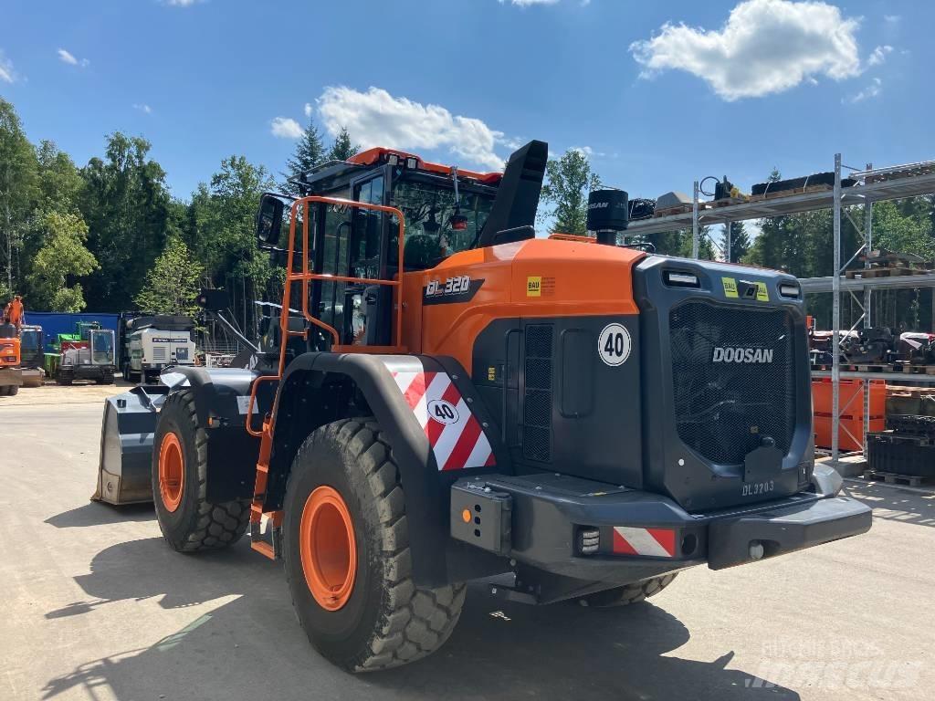 Doosan DL 320-7 Cargadoras sobre ruedas