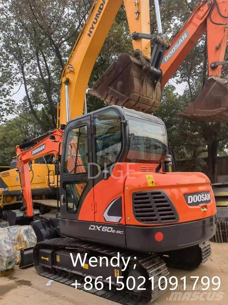 Doosan DX 60 Excavadoras 7t - 12t