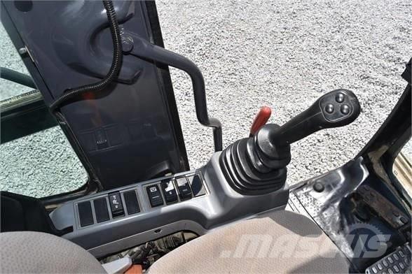 Hitachi ZX 135 Excavadoras de cadenas