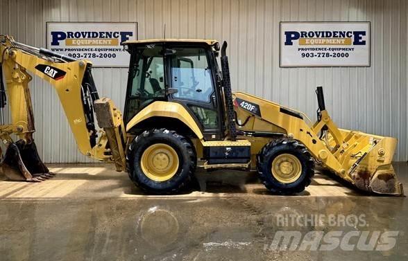 CAT 420F2 Retrocargadoras