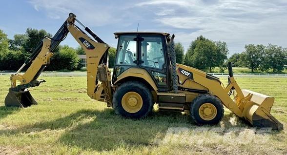CAT 420F2 Retrocargadoras