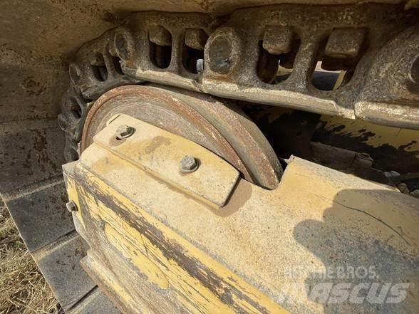 CAT D3K2 XL Buldozer sobre oruga