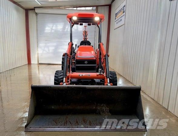 Kubota M62 Retrocargadoras