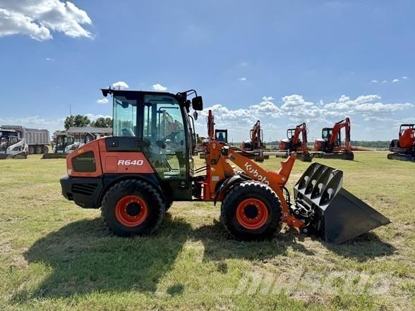 Kubota R640 Cargadoras sobre ruedas