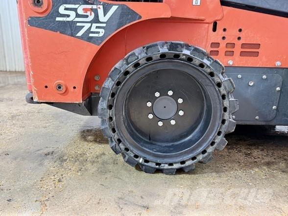 Kubota SSV75 Minicargadoras
