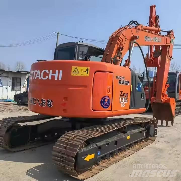 Hitachi ZX135 Excavadoras de cadenas