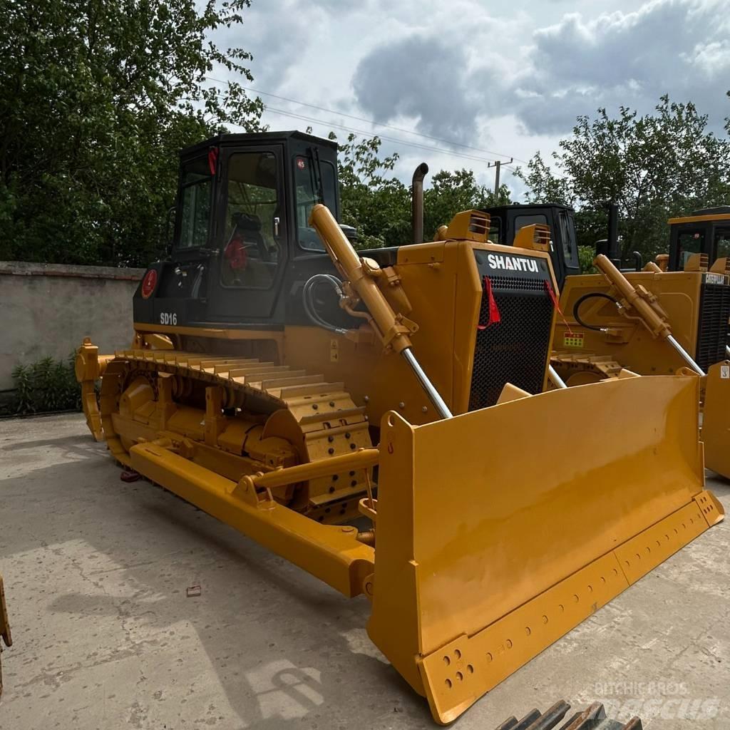 Shantui SD 16 Buldozer sobre oruga