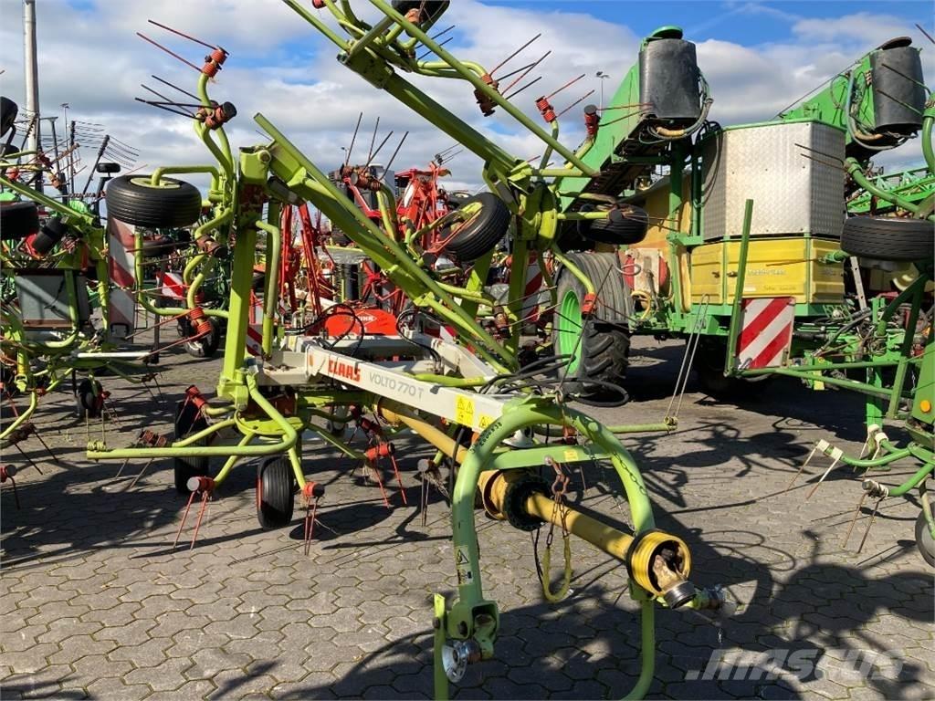 CLAAS Volto 770 T Rastrillos y henificadores
