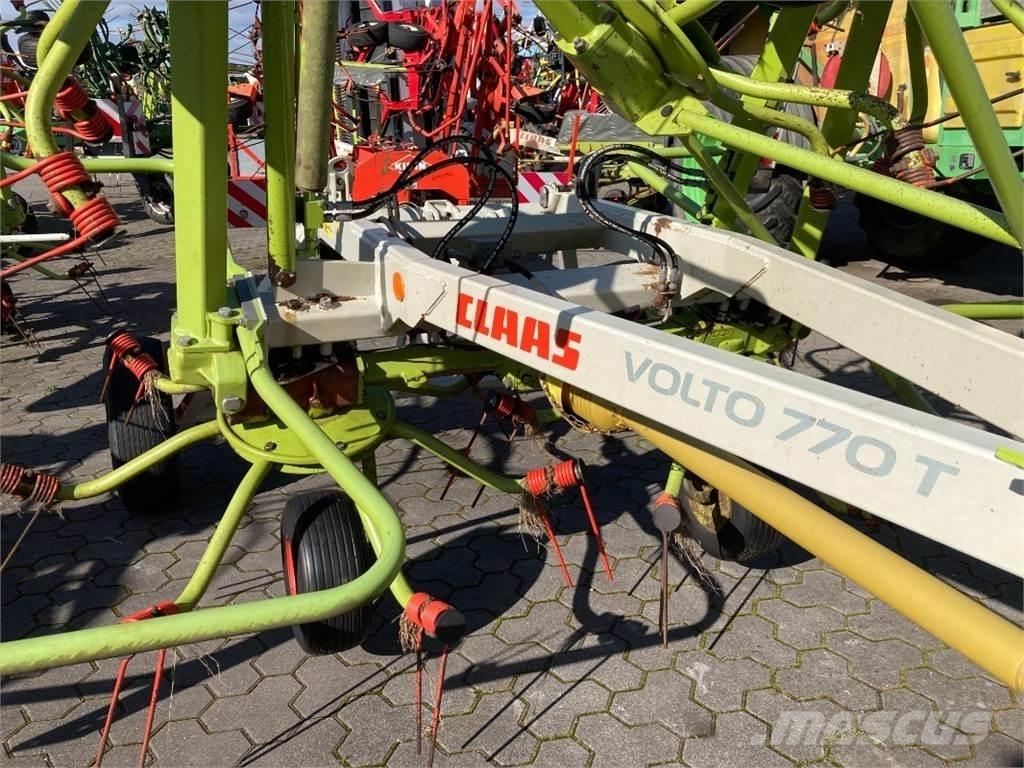 CLAAS Volto 770 T Rastrillos y henificadores