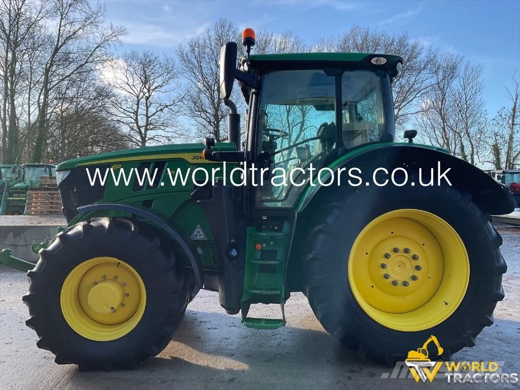 John Deere 6R215 Tractores