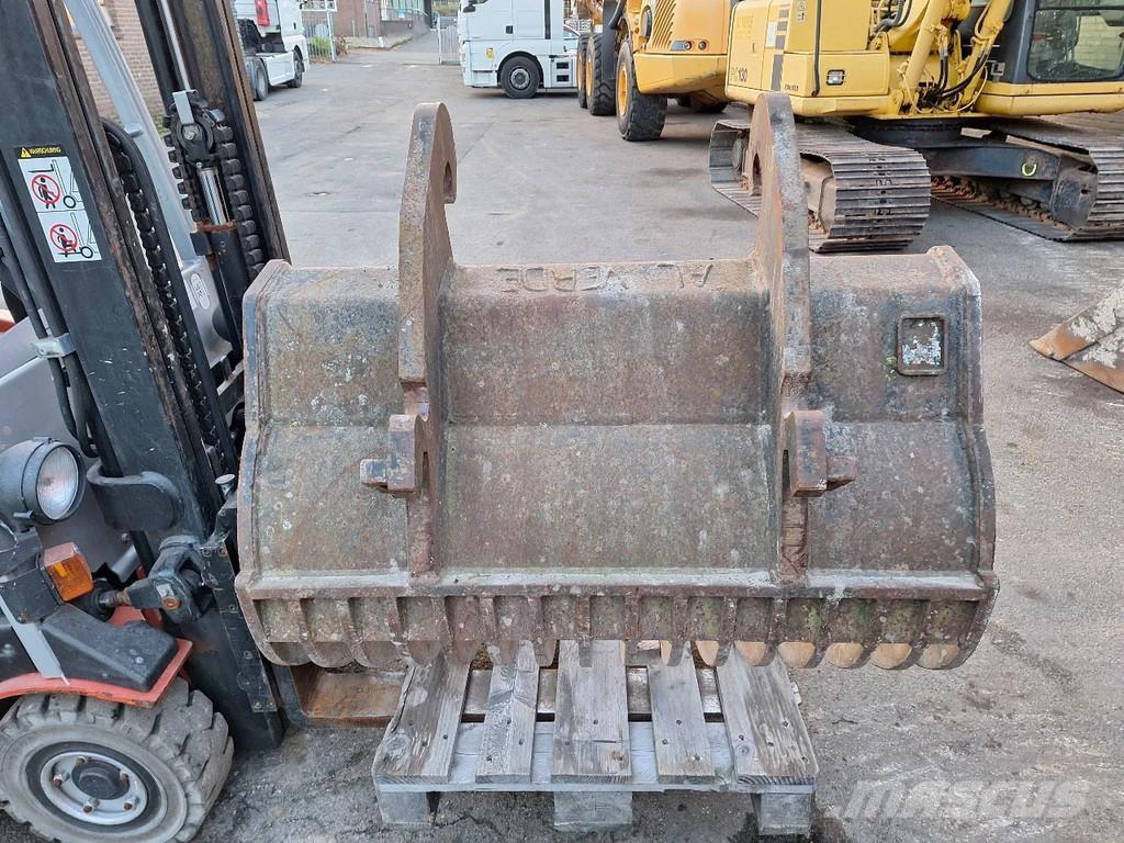 Komatsu PC130-6K Excavadoras de cadenas