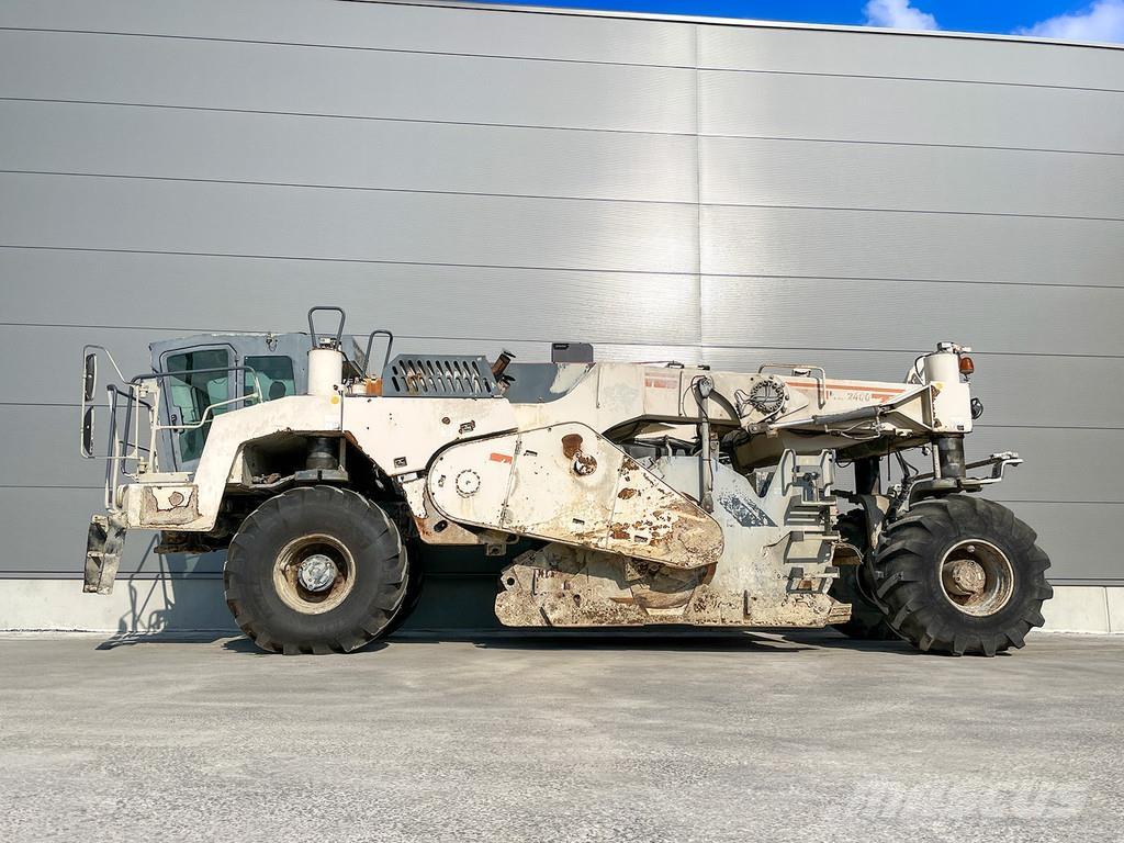 Wirtgen WR 2400 Equipos para la estabilización de suelos y reciclaje de asfalto