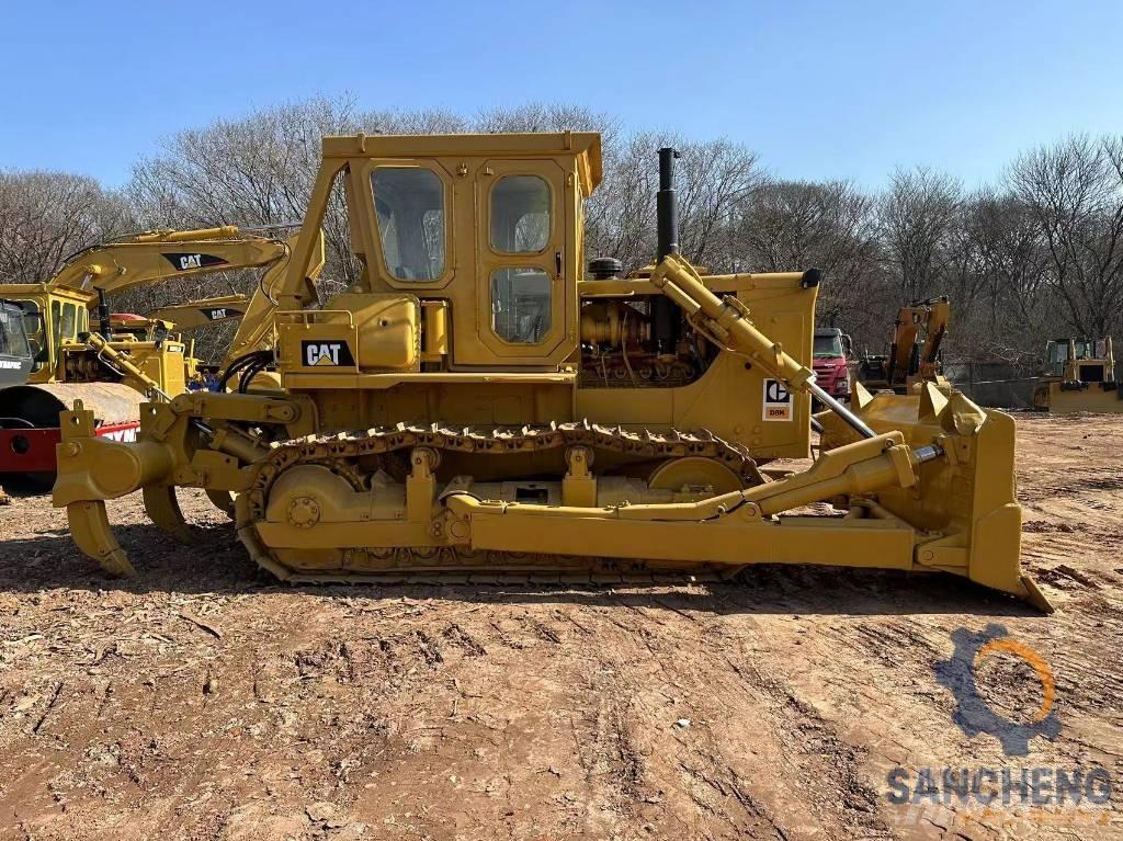 CAT D 8 K Buldozer sobre oruga