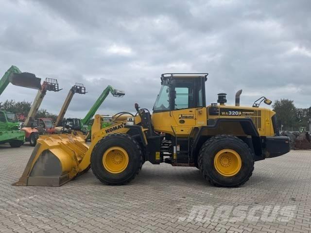 Komatsu WA 320 Cargadoras sobre ruedas