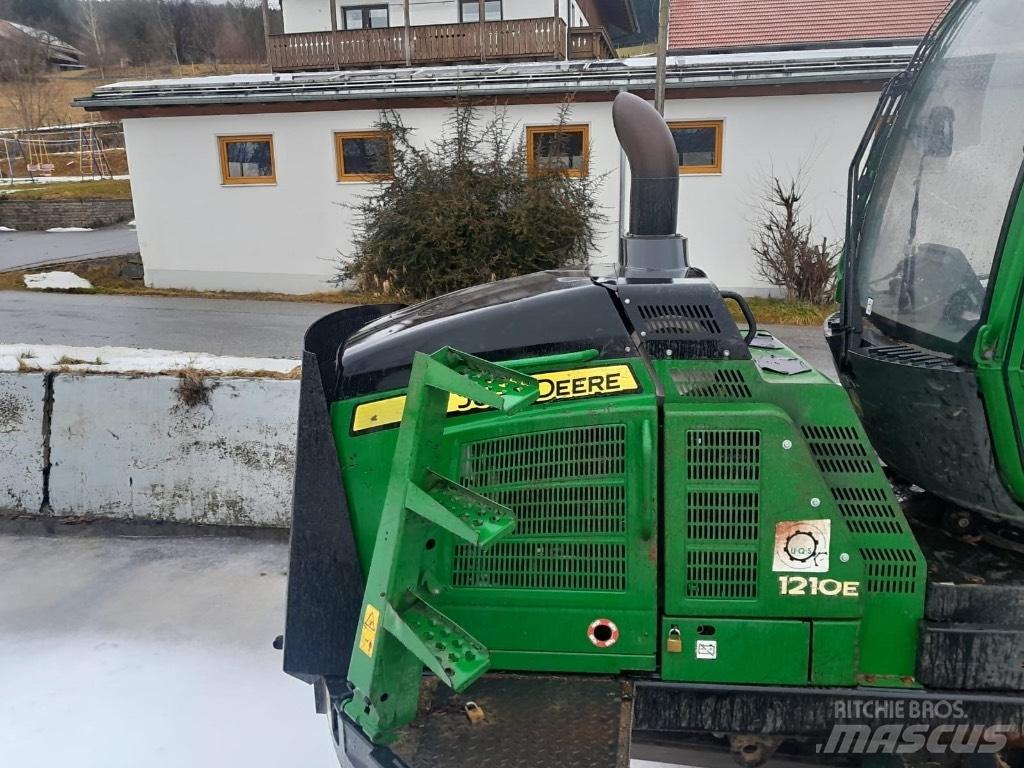John Deere 1210 E Autocargadoras