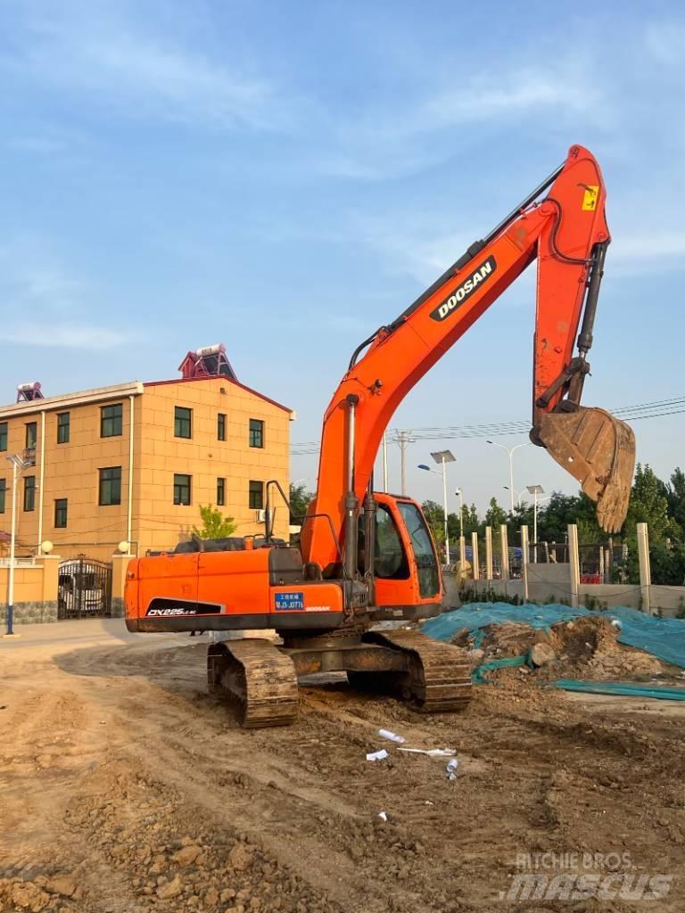 Doosan DX225LC-9C Excavadoras de cadenas