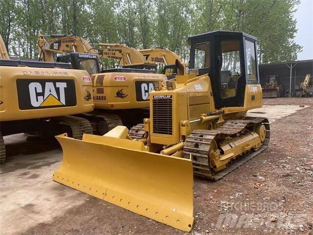 CAT D5G Buldozer sobre oruga