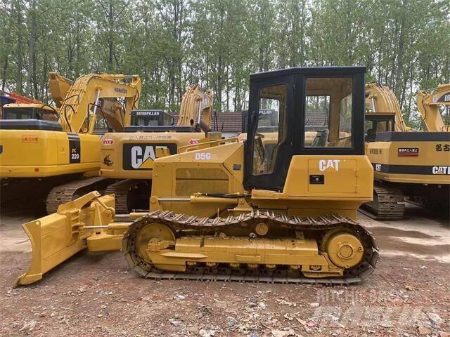 CAT D5G Buldozer sobre oruga