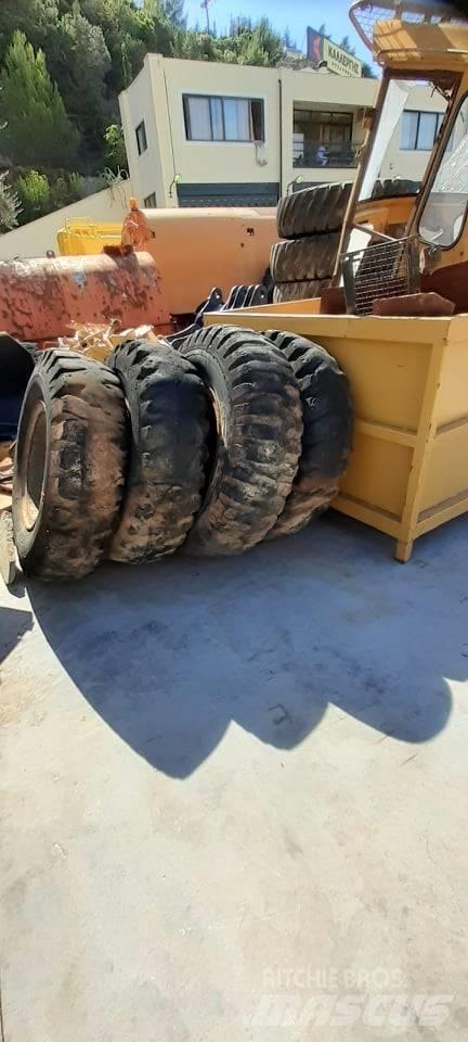 Goodyear 14.00-24 Neumáticos, ruedas y llantas