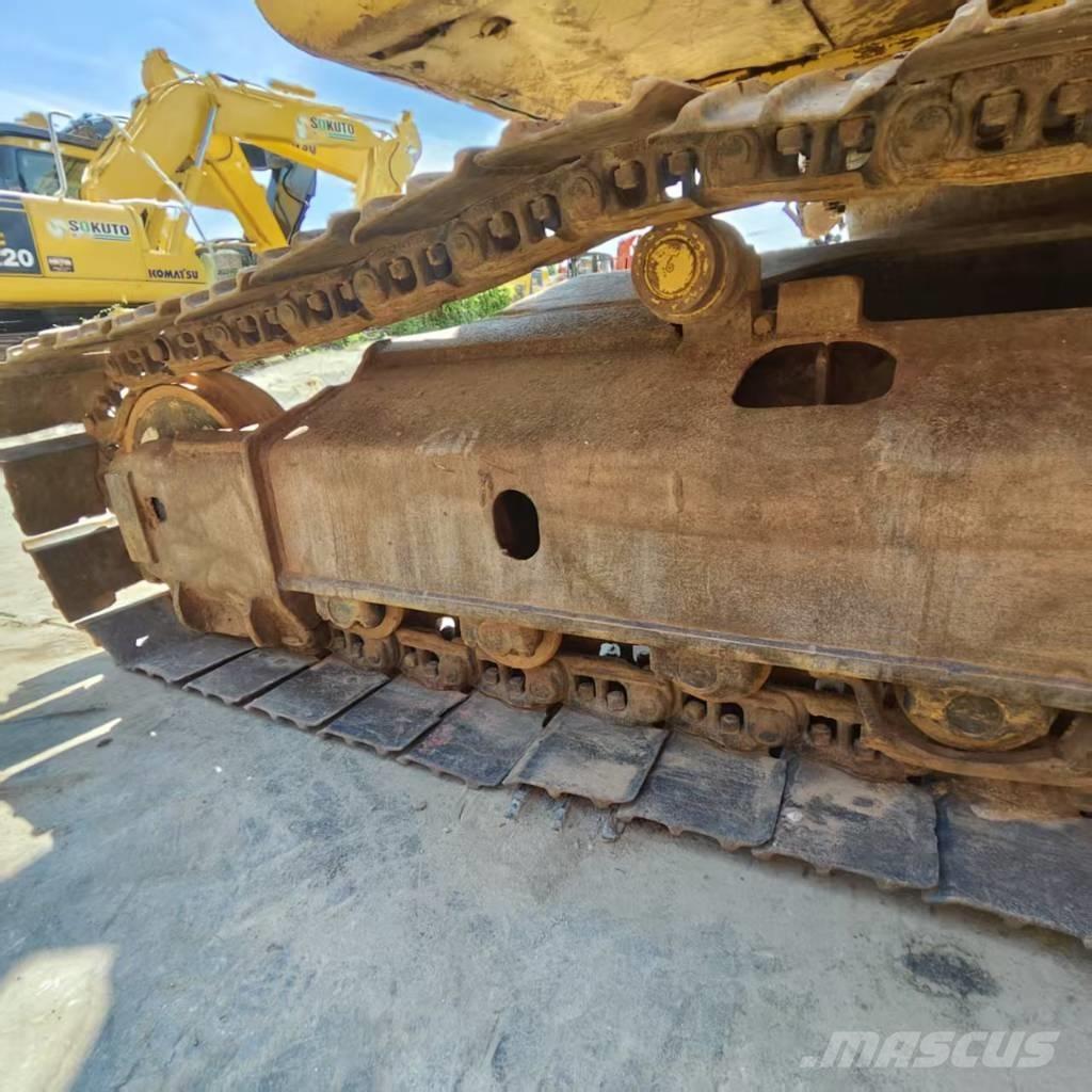 Komatsu PC 240 LC-7 Excavadoras de cadenas