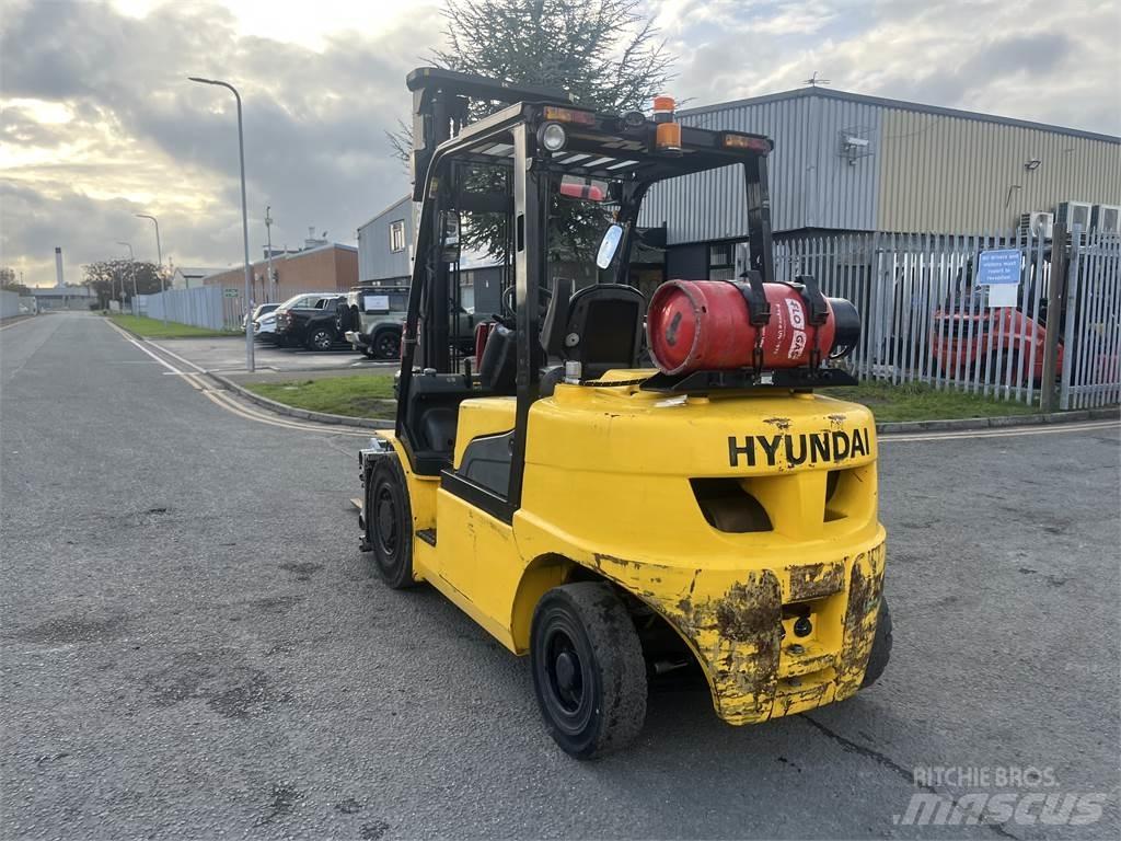 Hyundai 35L-7A Carretillas LPG