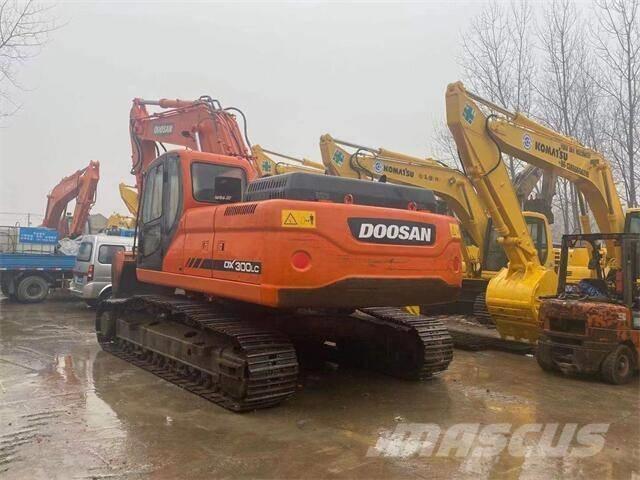 Doosan DX300 Excavadoras de cadenas