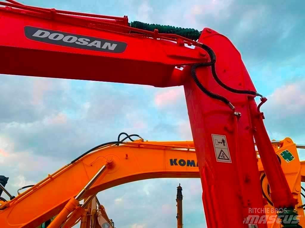Doosan DX 225 LC Excavadoras de cadenas