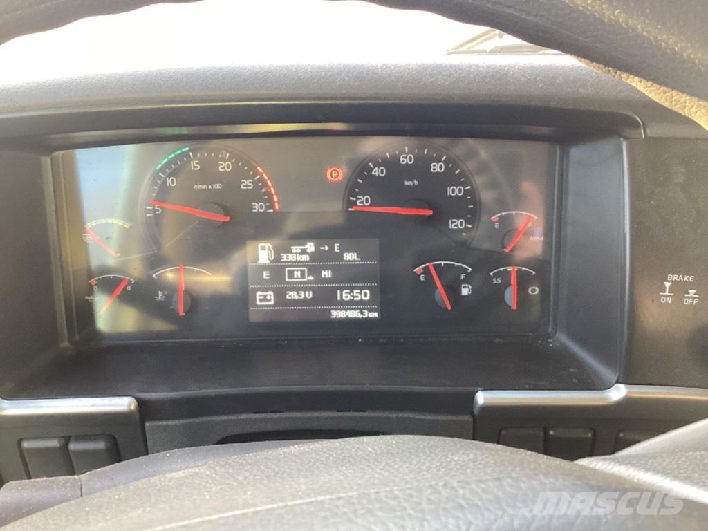 Volvo FM 330 Camiones caja cerrada