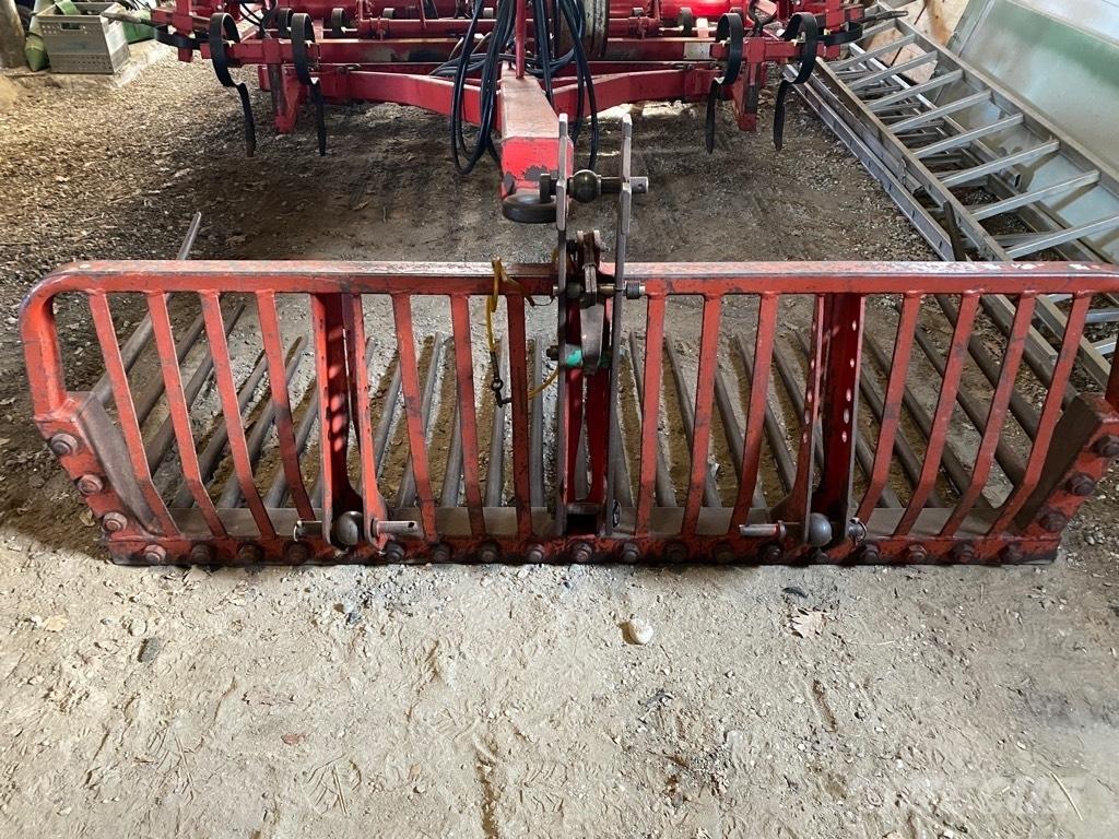  Stensvans kipbar Otros accesorios para tractores