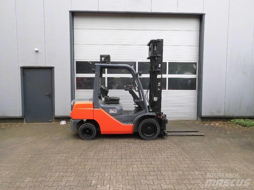Toyota 02-8 FD 30 Carretillas diesel