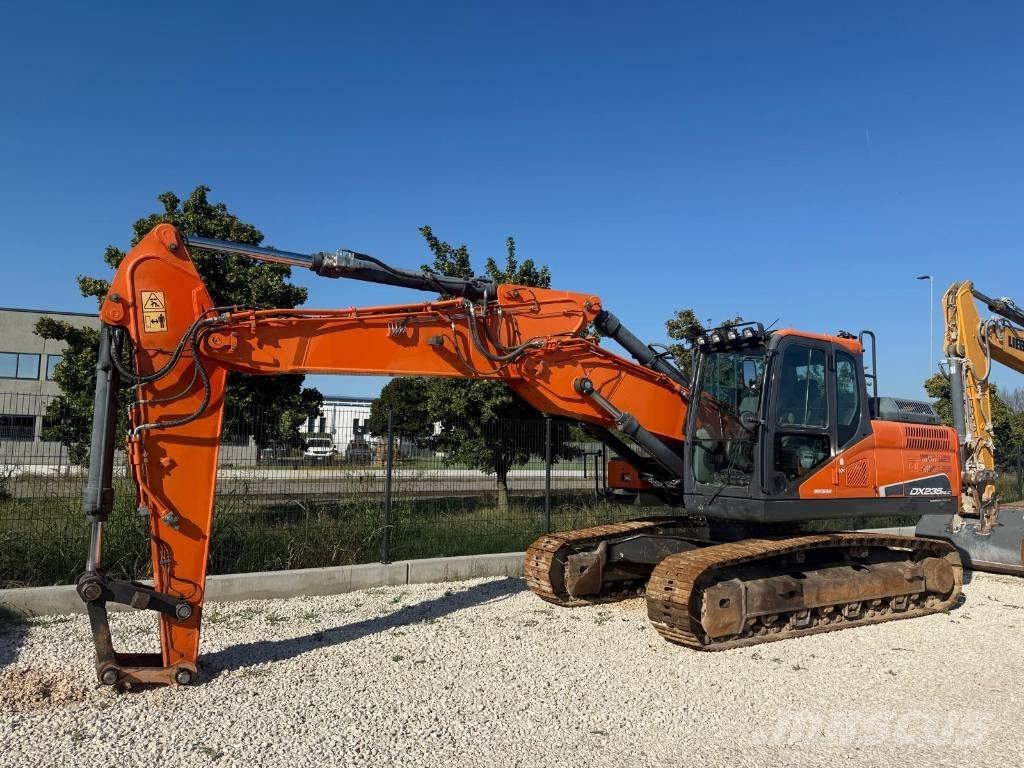 Doosan DX 235 NLC-5 Excavadoras de cadenas