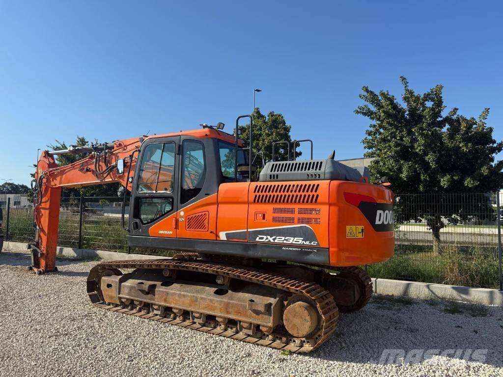 Doosan DX 235 NLC-5 Excavadoras de cadenas