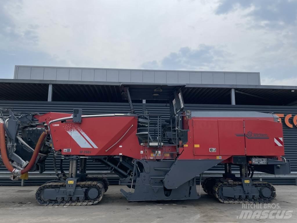 Wirtgen W 250 Máquinas moledoras de asfalto en frío