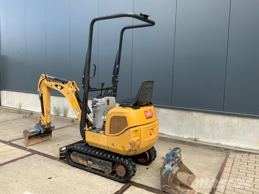 CAT 300.9 D Mini excavadoras < 7t