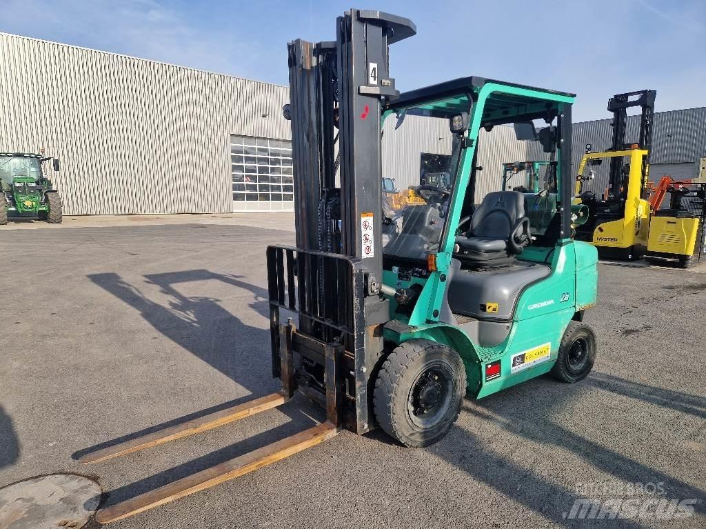 Mitsubishi FD30N Carretillas retráctiles