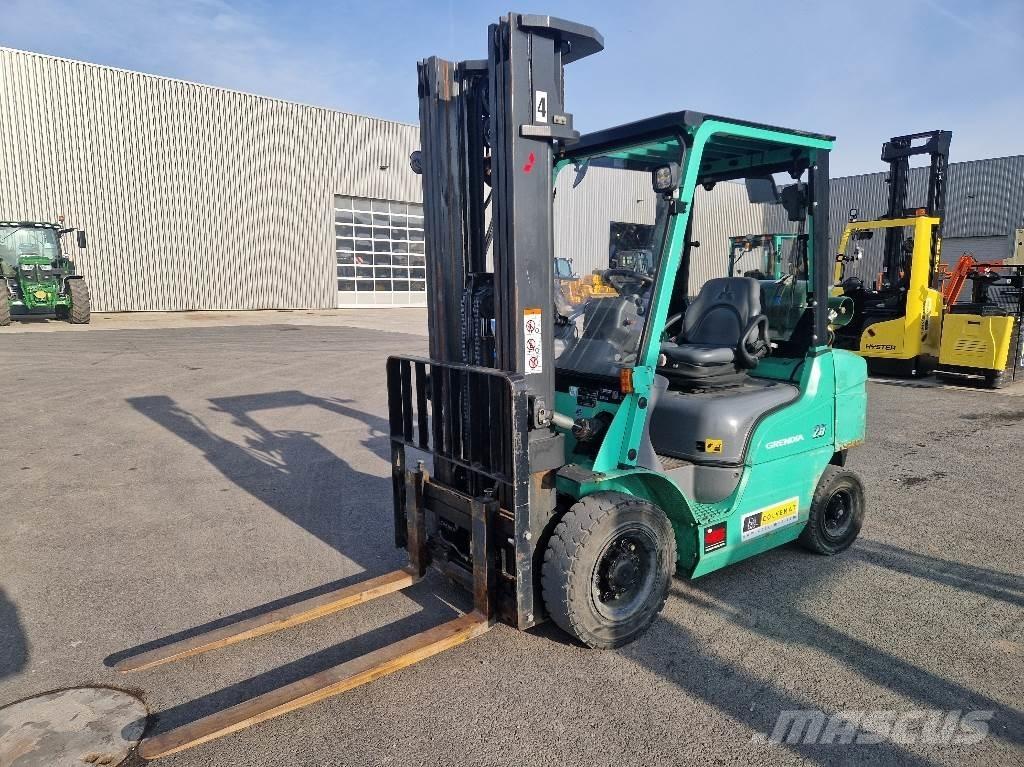 Mitsubishi FD30N Carretillas retráctiles